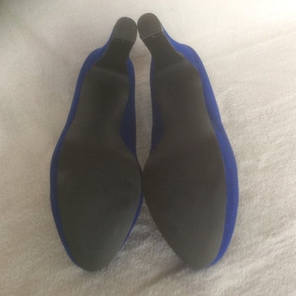 Blue Suede Platform Pumps - Picture 5 of 5